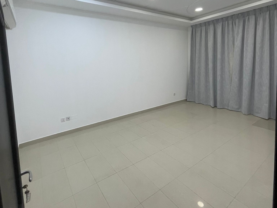 property 178 image 3