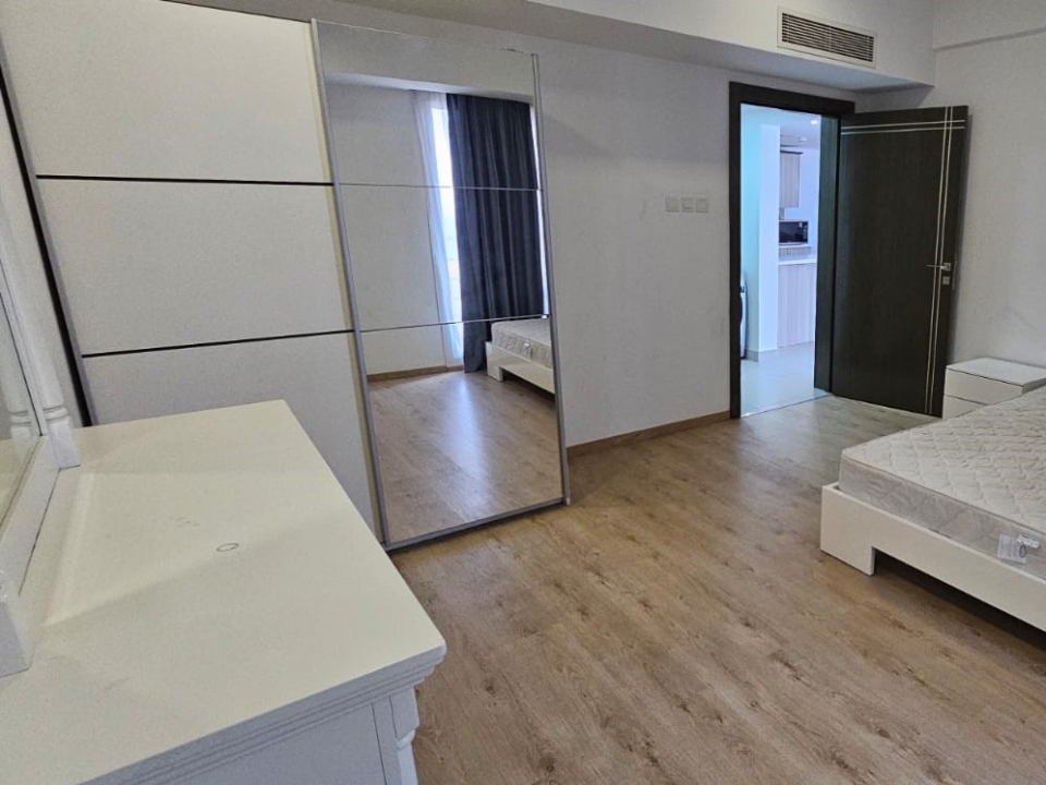 property 200 image 4
