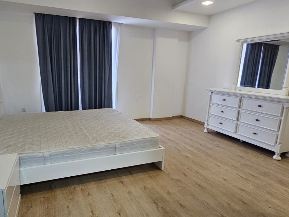 property 200 image 8