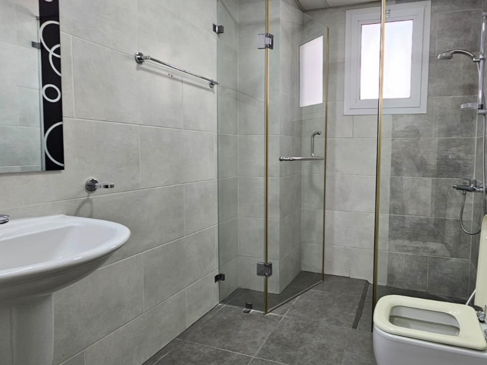 property 202 image 6