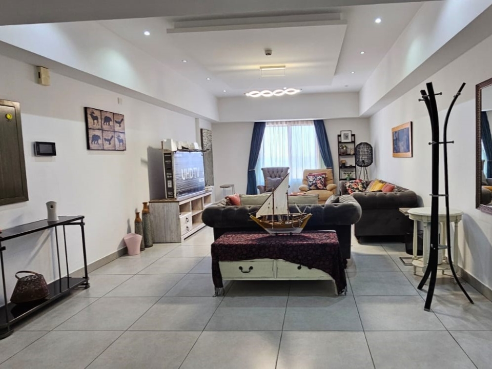 property 202 image 7