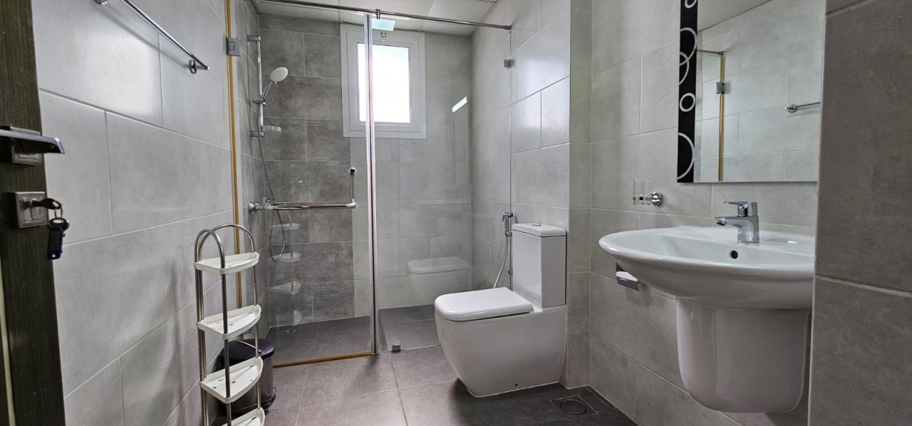 property 202 image 5