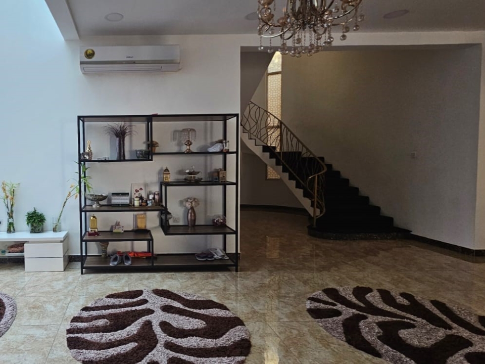 property 203 image 10