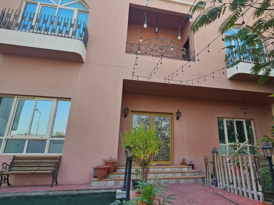 property 203 image 12