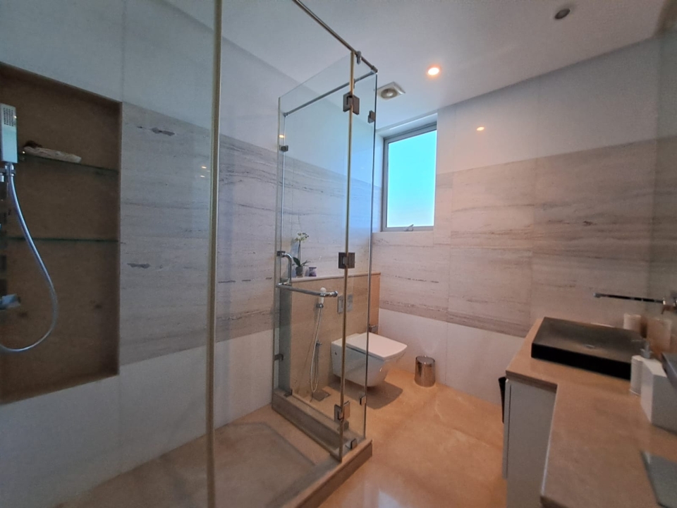 property 204 image 9