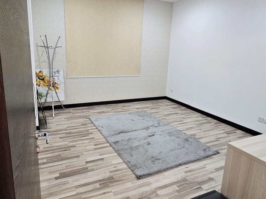 property 209 image 1