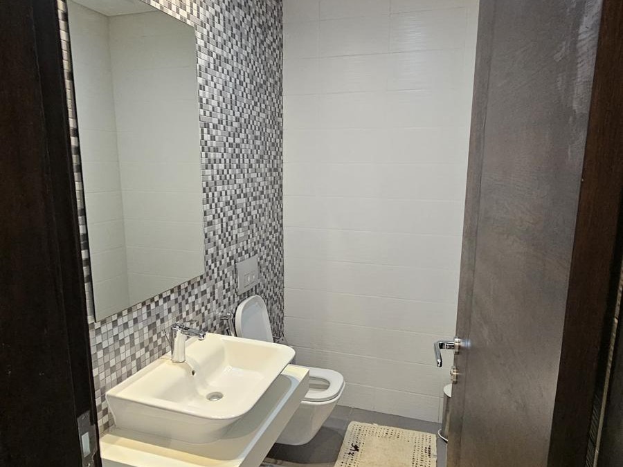 property 209 image 6