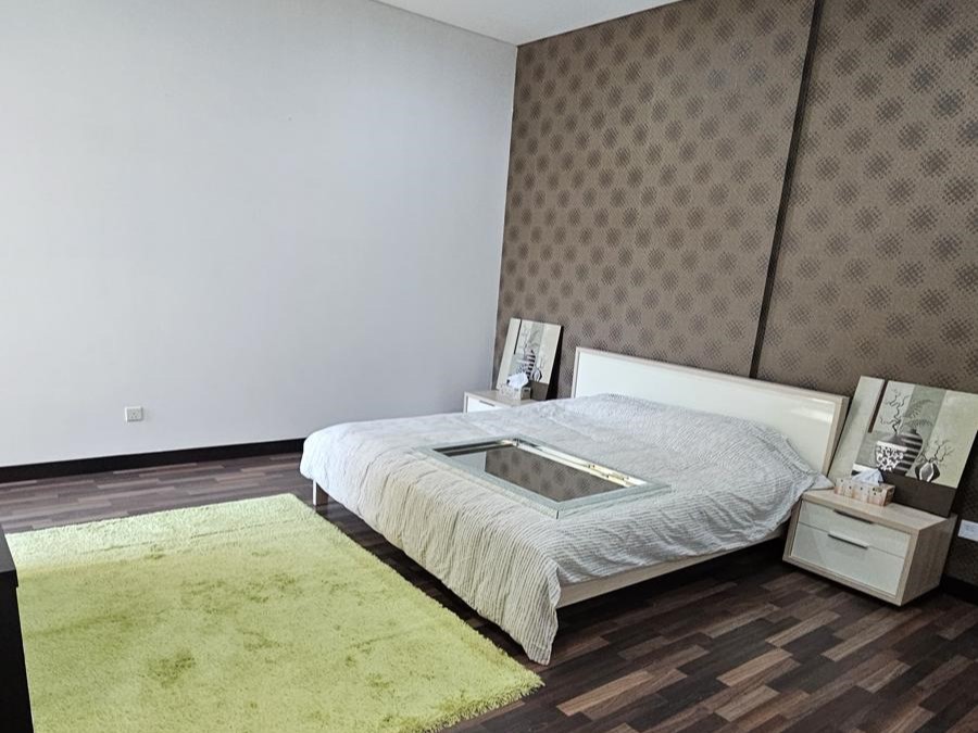 property 209 image 5