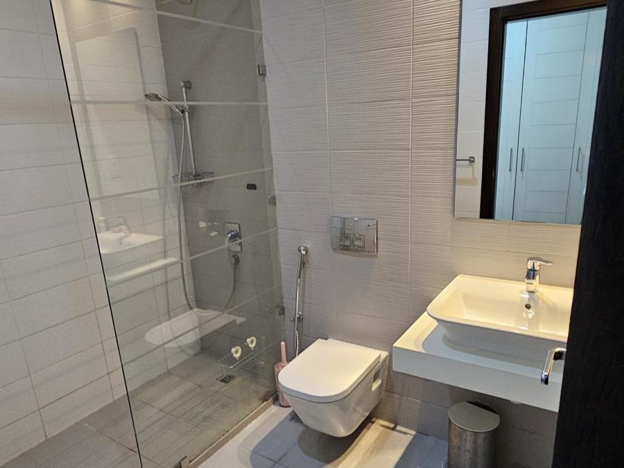property 209 image 3
