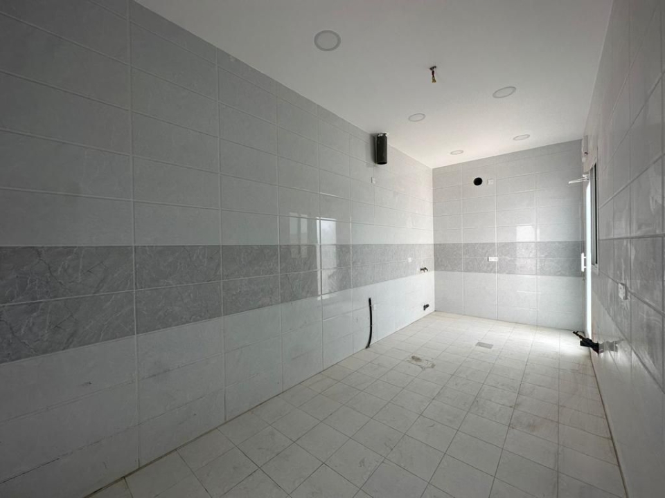property 213 image 7