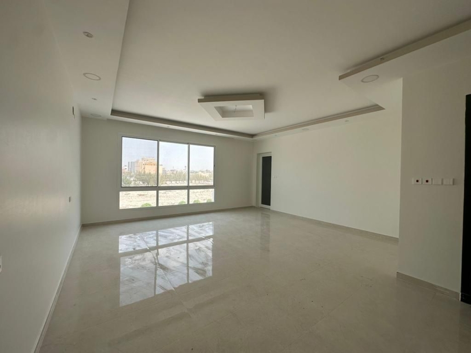 property 213 image 6