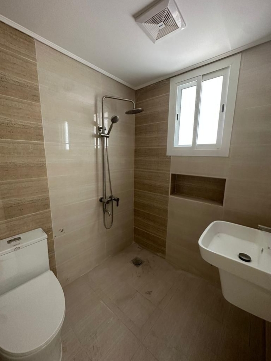 property 213 image 8