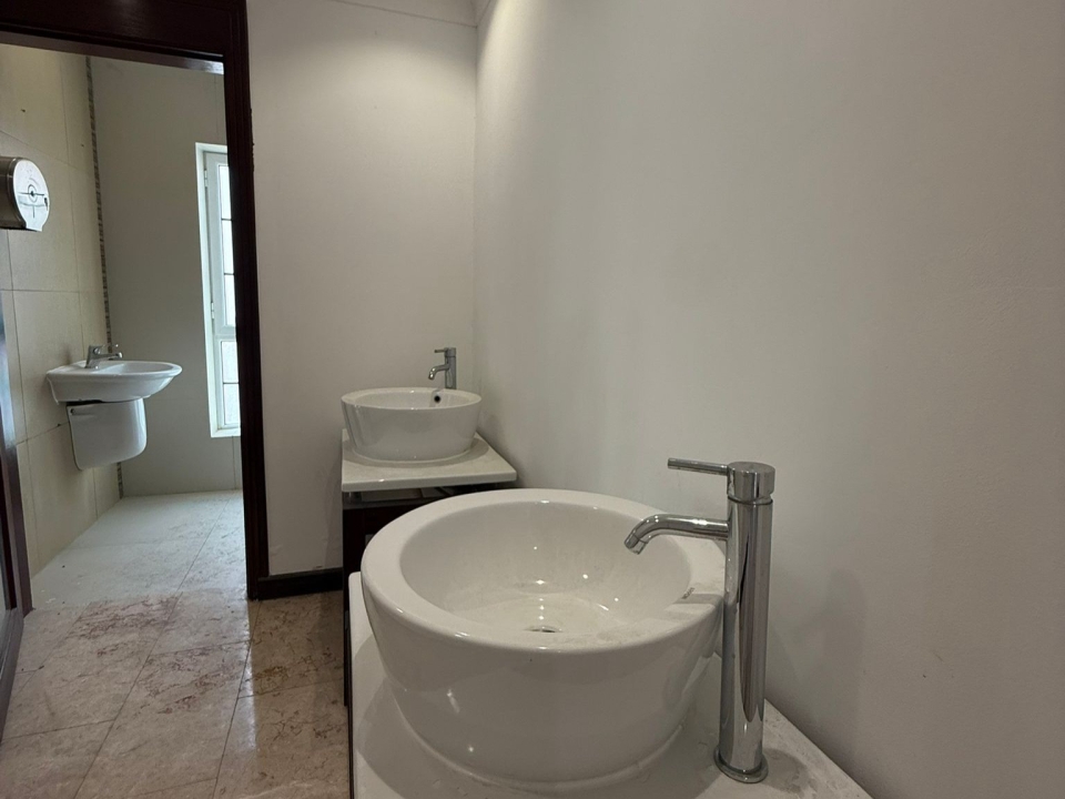 property 228 image 2