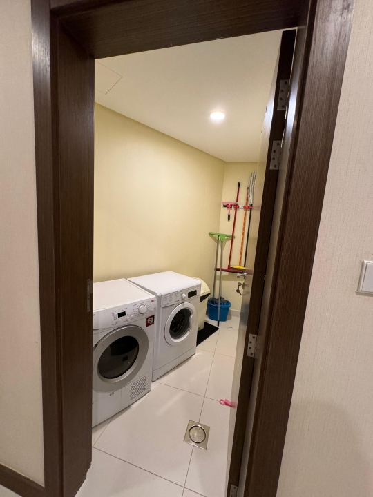 property 243 image 14