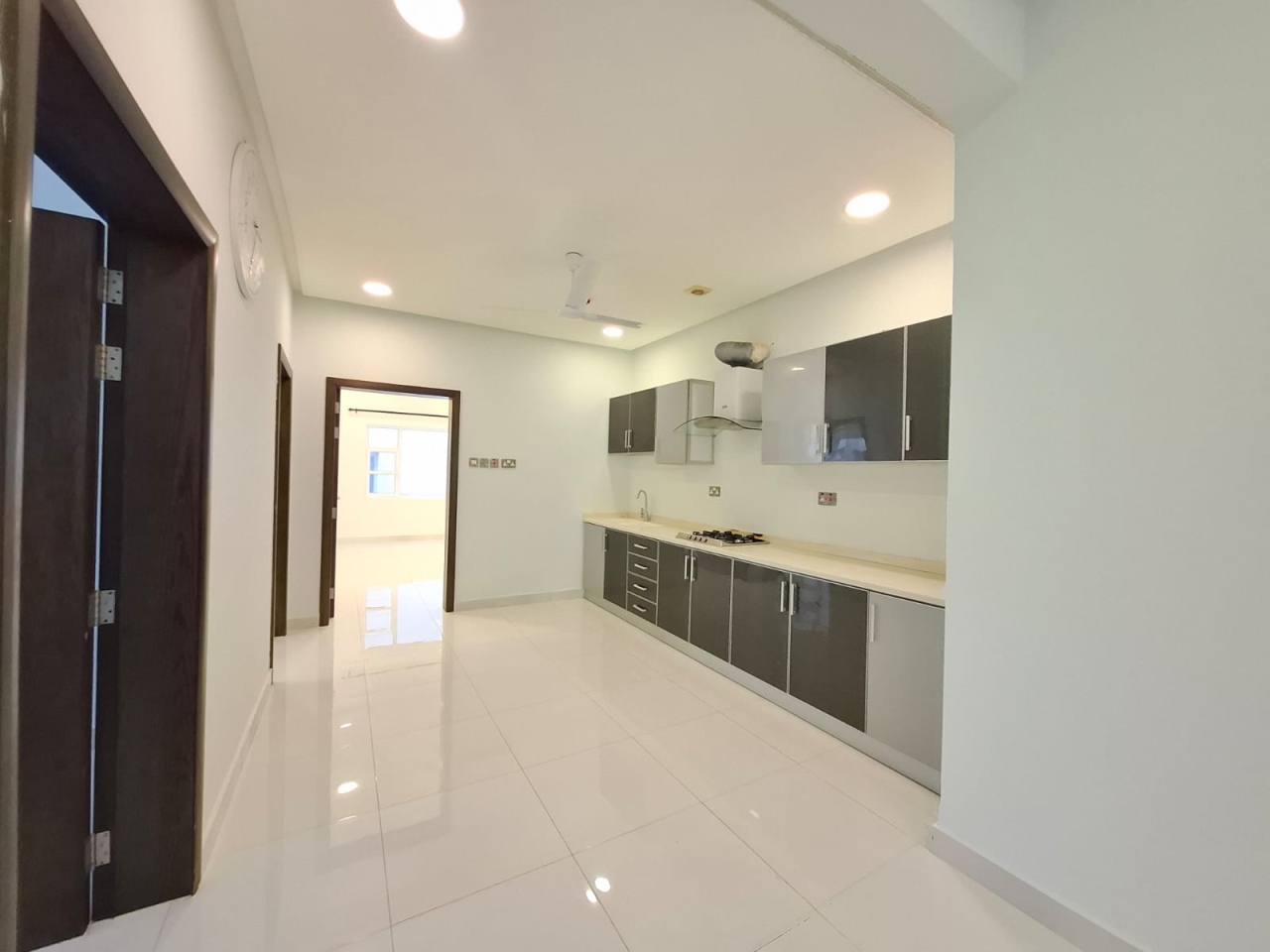 property 271 image 5
