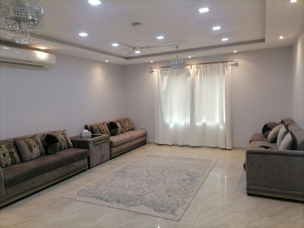 property 277 image 1