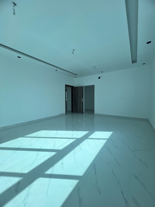 property 282 image 12