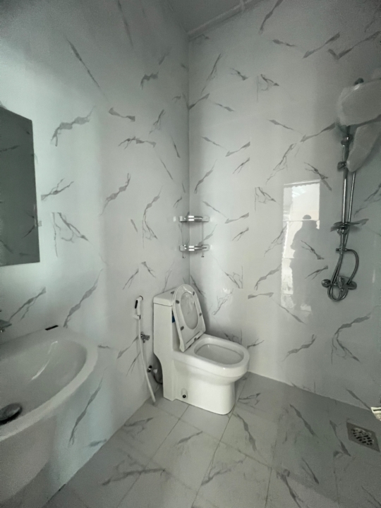 property 282 image 5