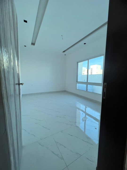 property 282 image 4