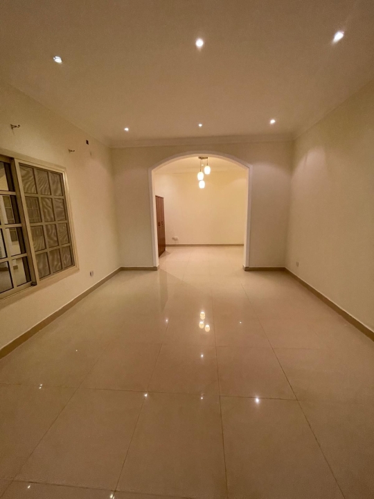 property 283 image 5