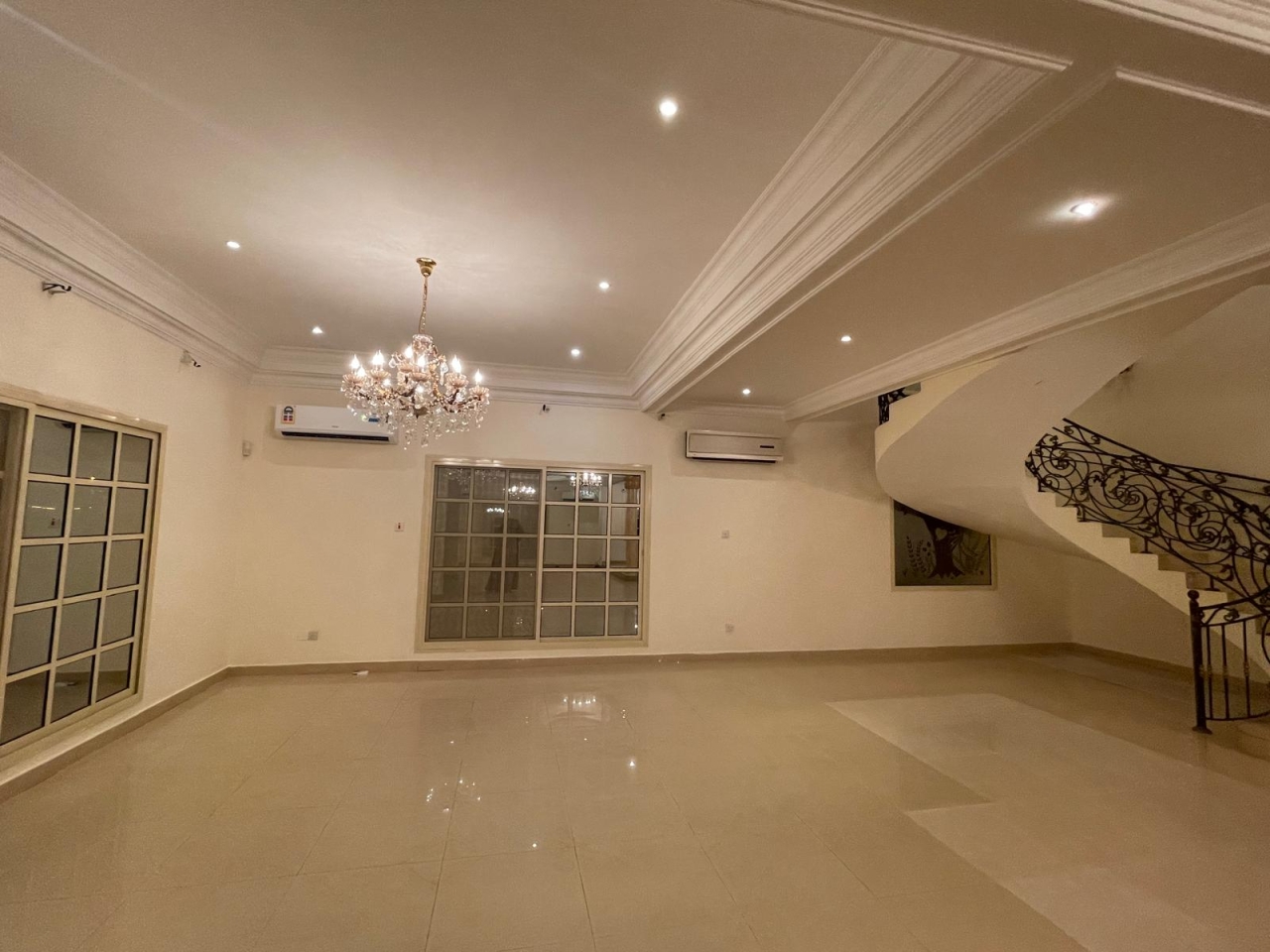 property 283 image 16