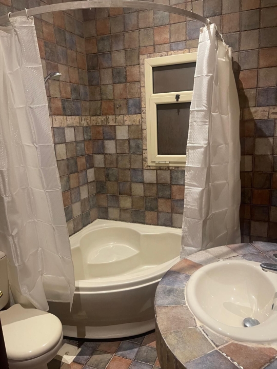 property 283 image 0