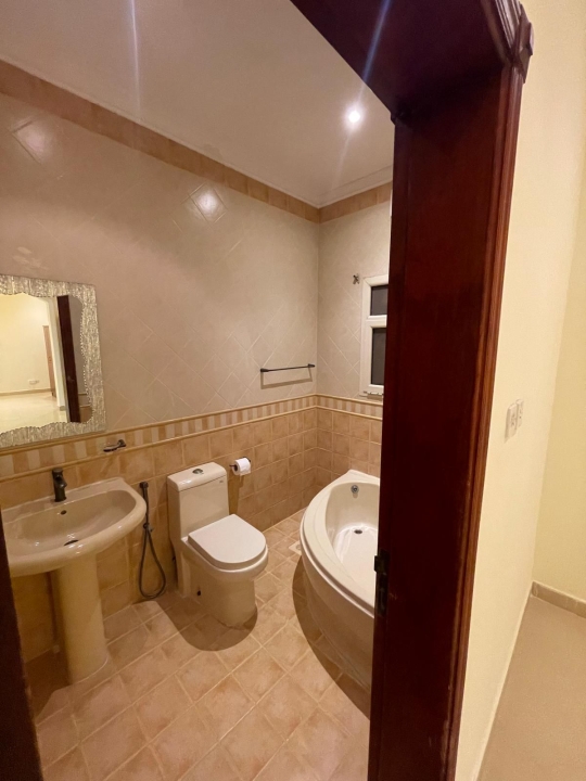 property 283 image 4