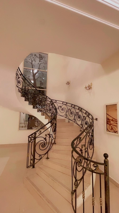 property 283 image 10