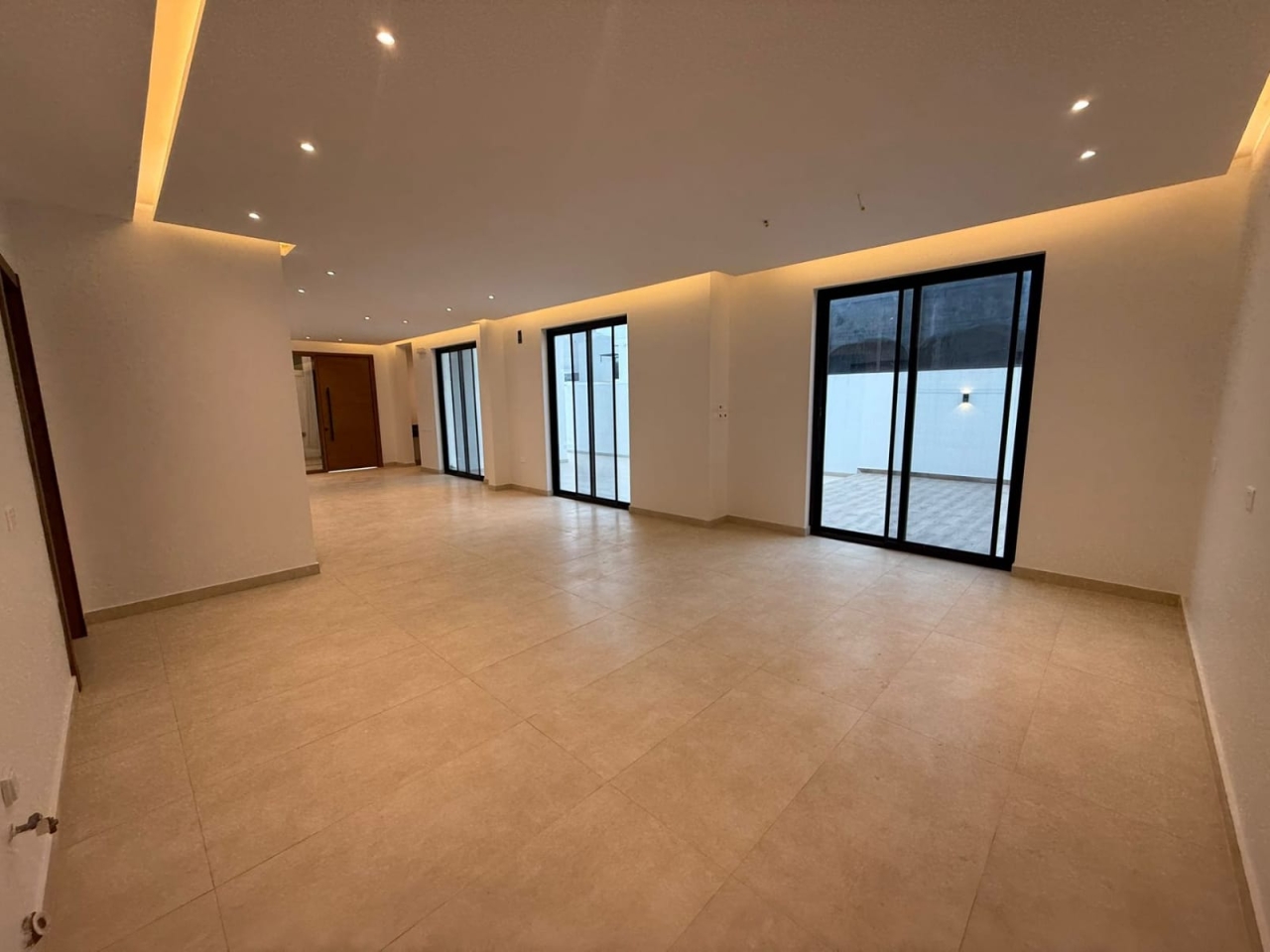 property 286 image 7