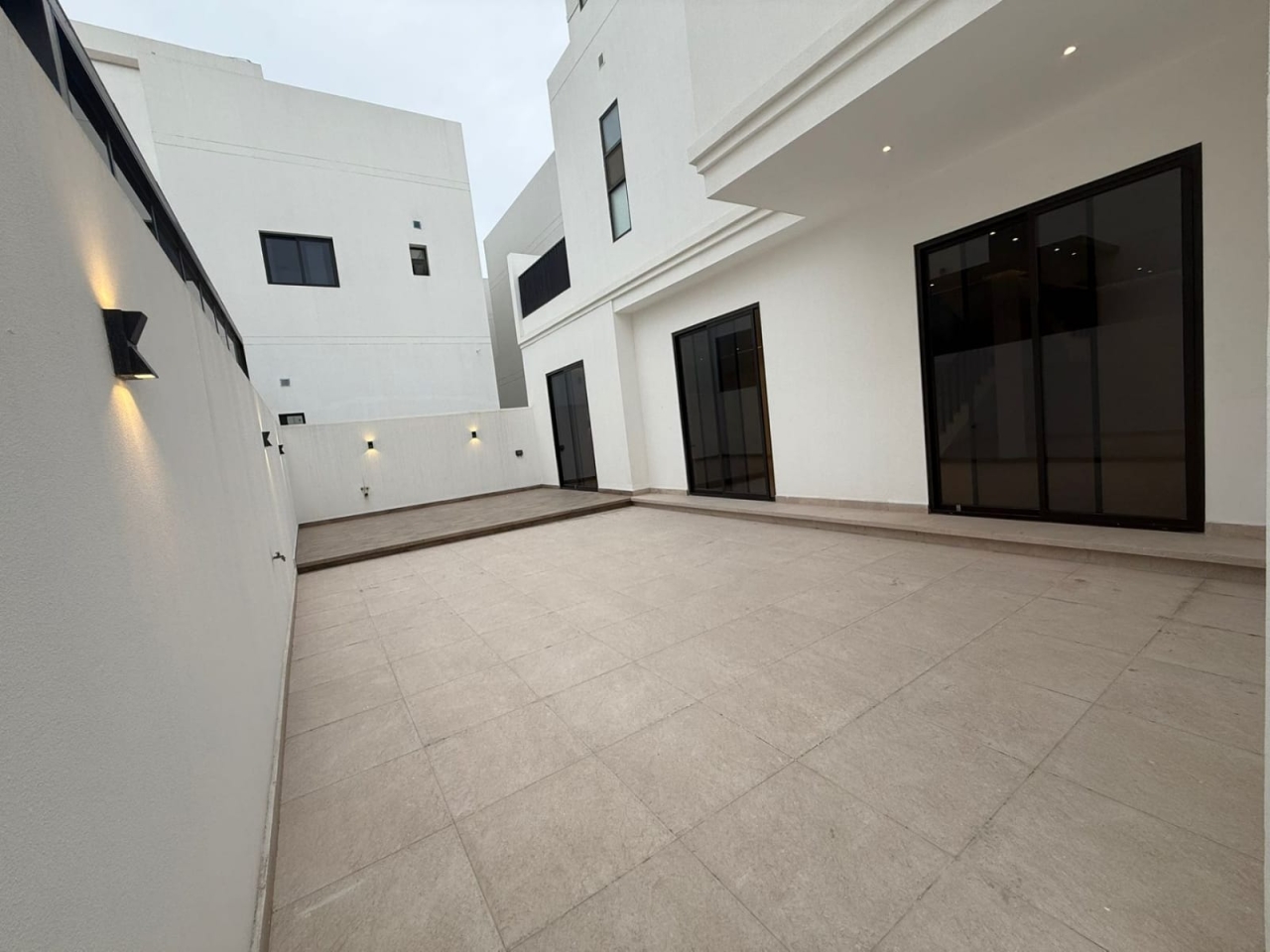 property 286 image 5