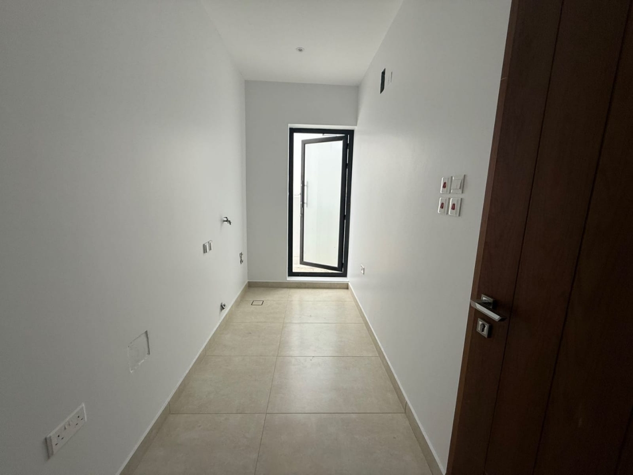 property 286 image 6