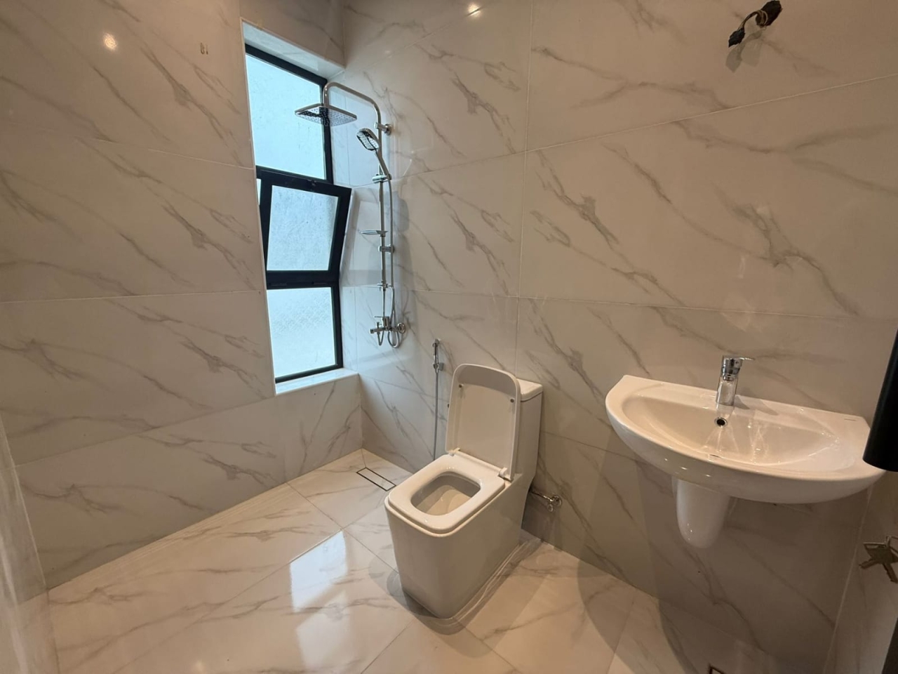 property 286 image 0