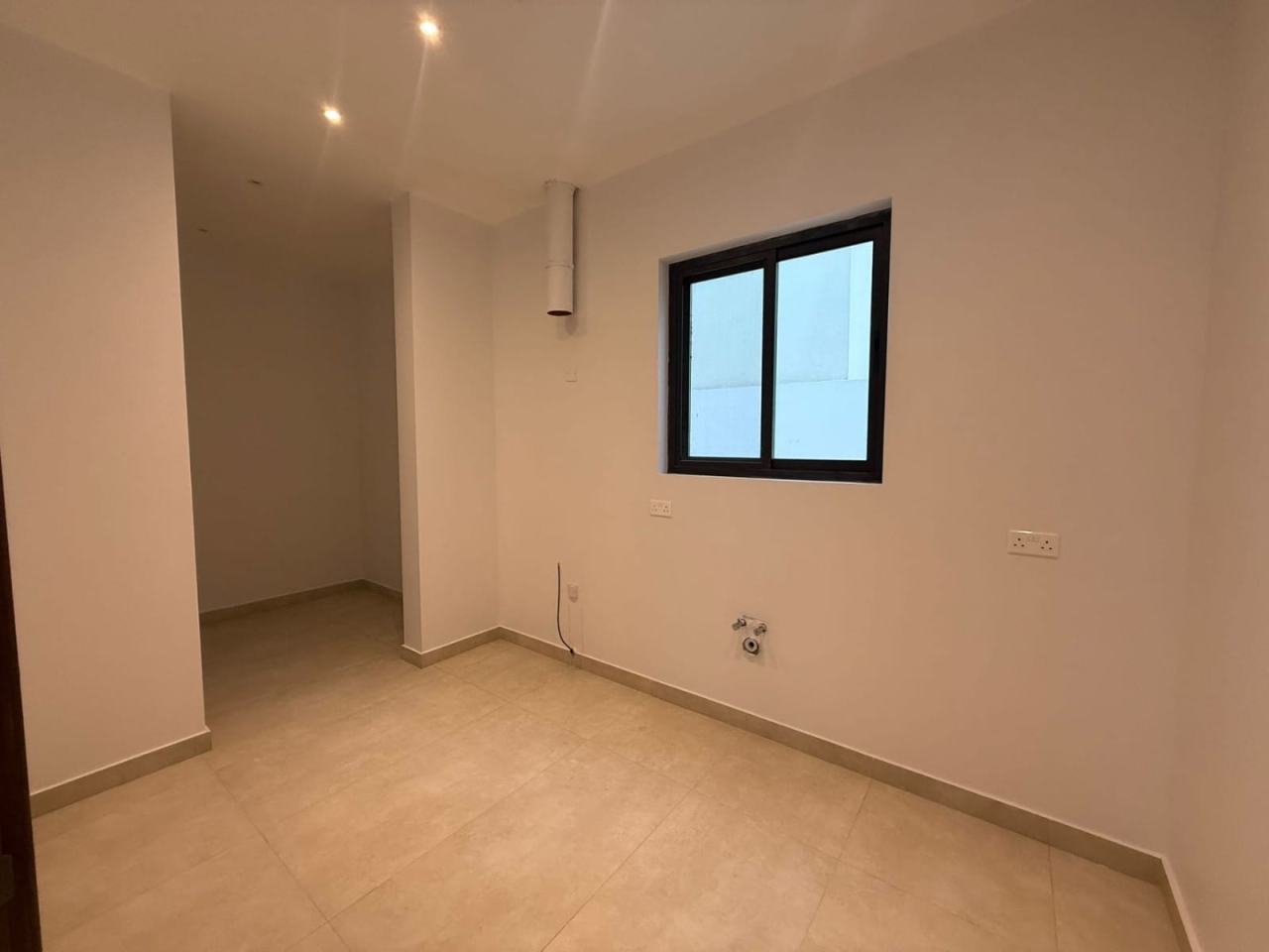 property 286 image 16
