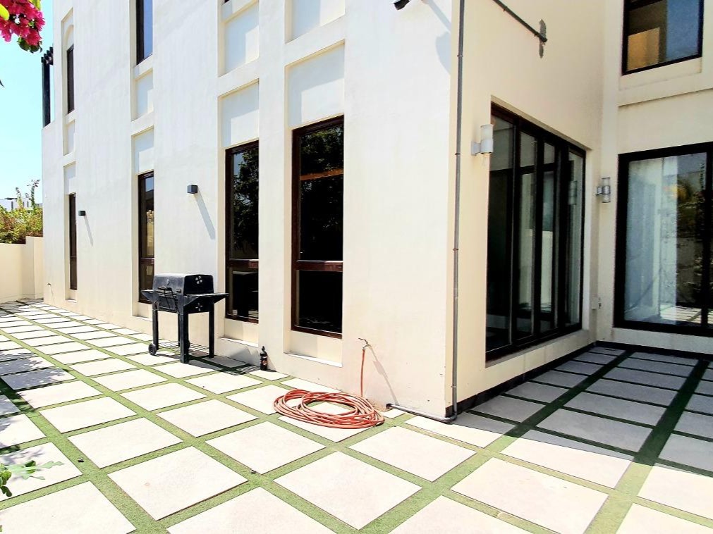 property 287 image 0