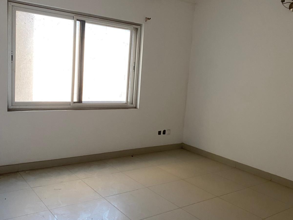 property 288 image 4