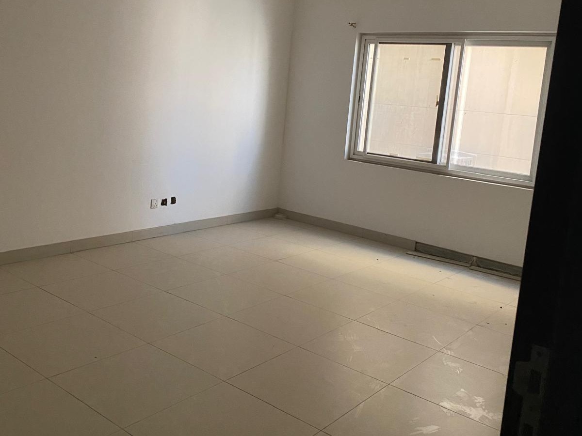 property 288 image 3