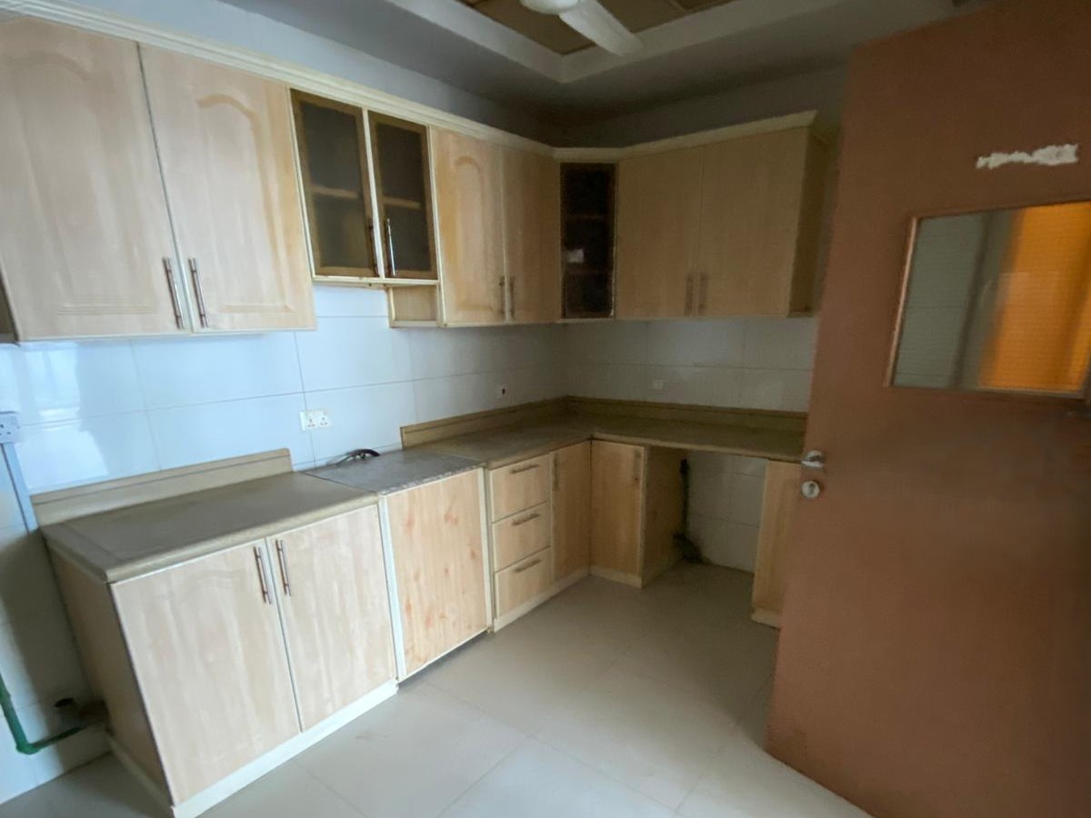 property 288 image 24