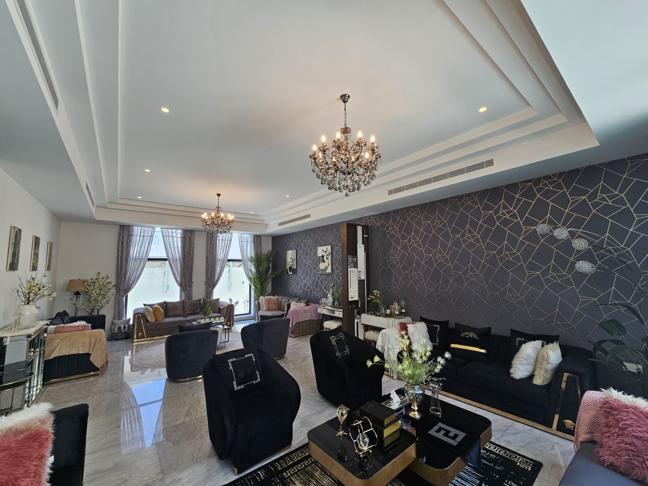 property 294 image 17