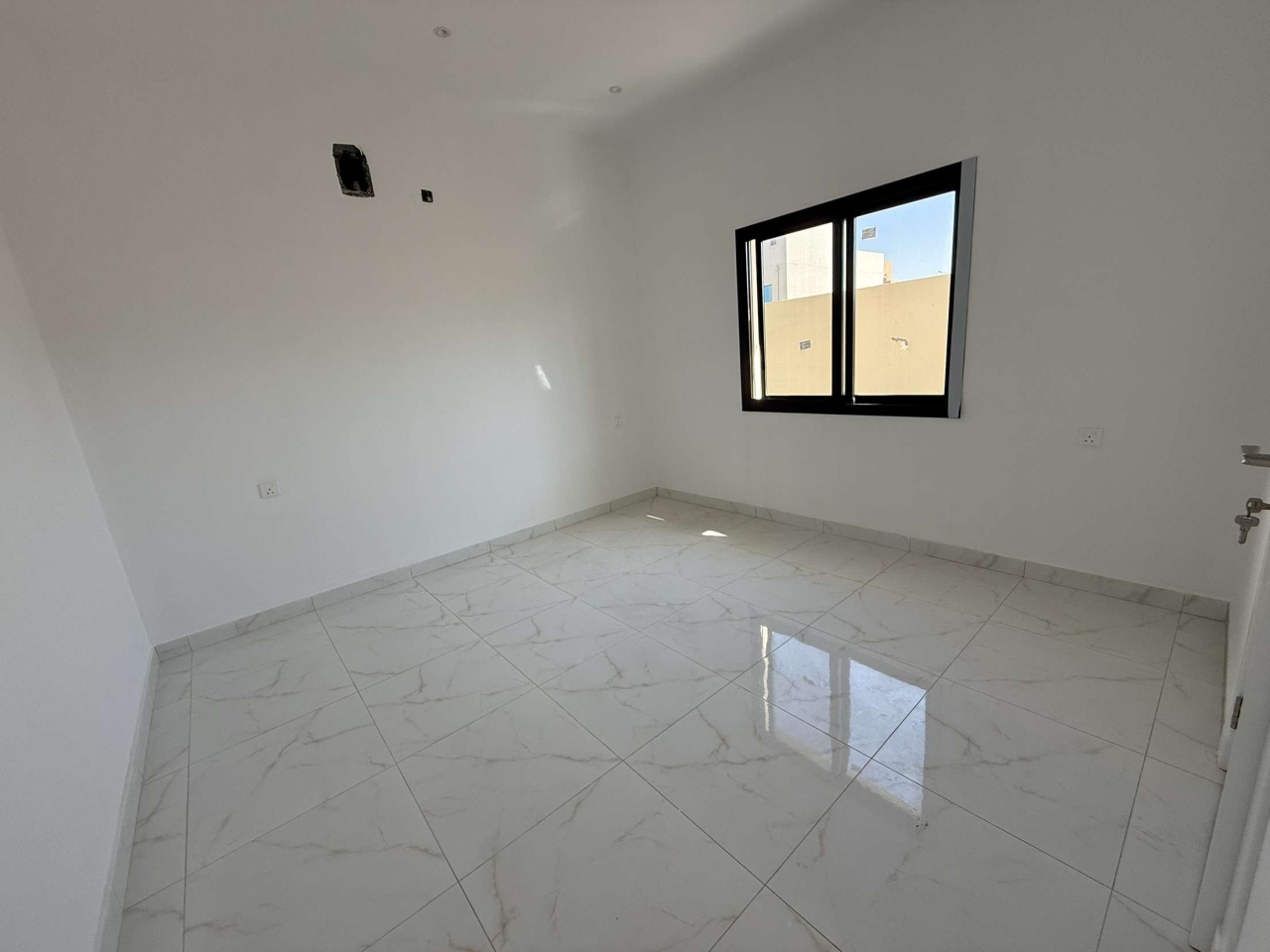 property 296 image 15