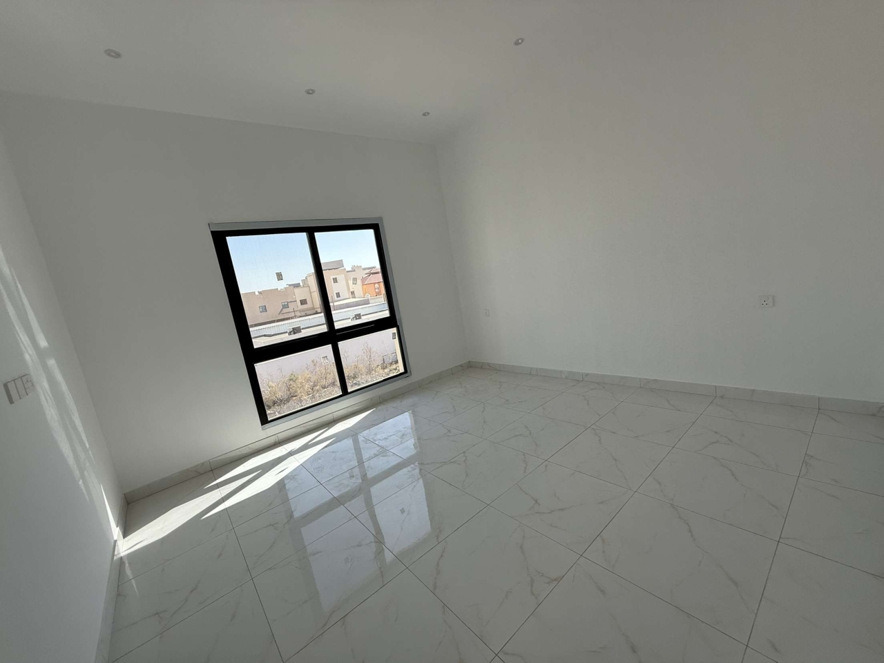property 296 image 10