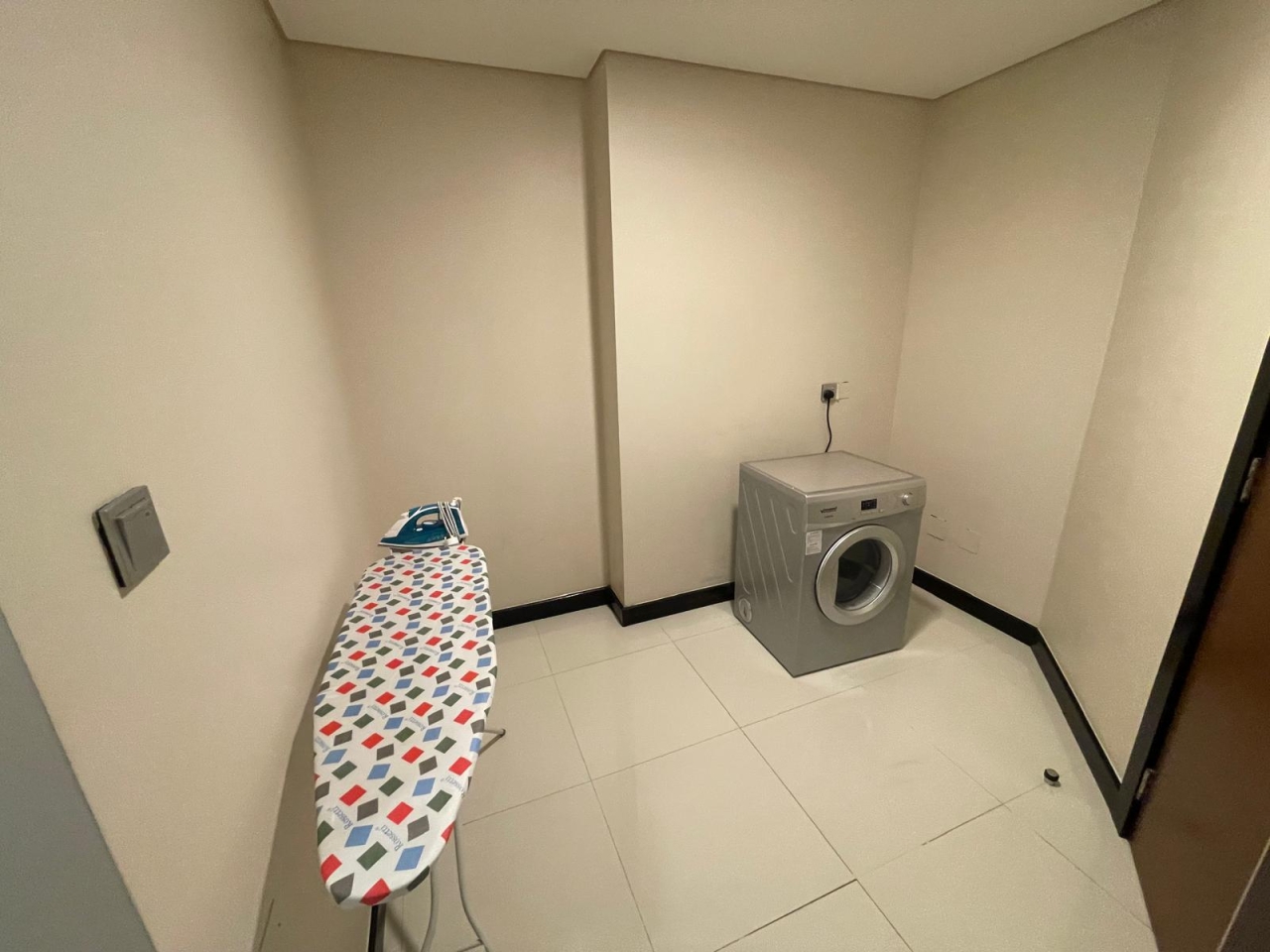 property 303 image 9