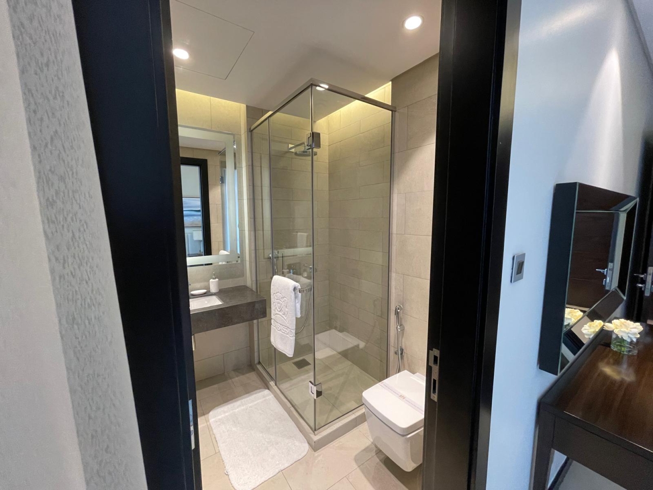 property 305 image 8