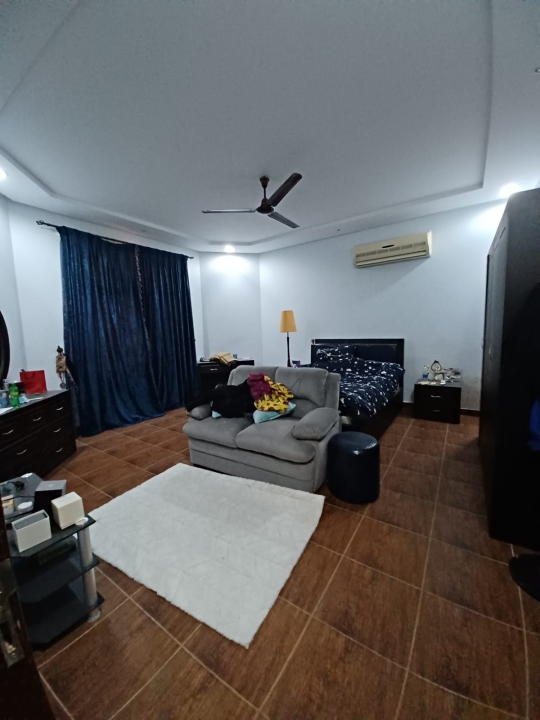 property 349 image 3