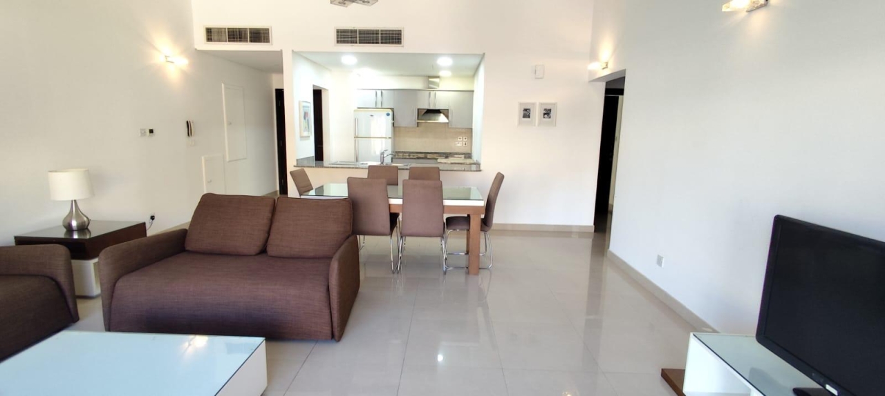 property 382 image 0