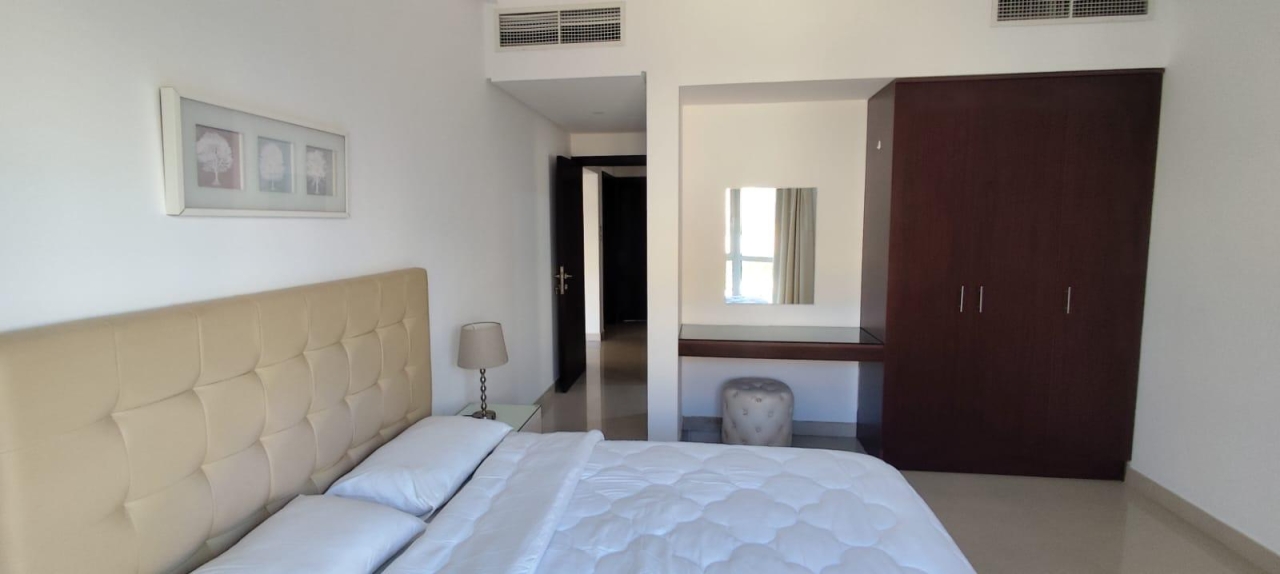 property 382 image 5