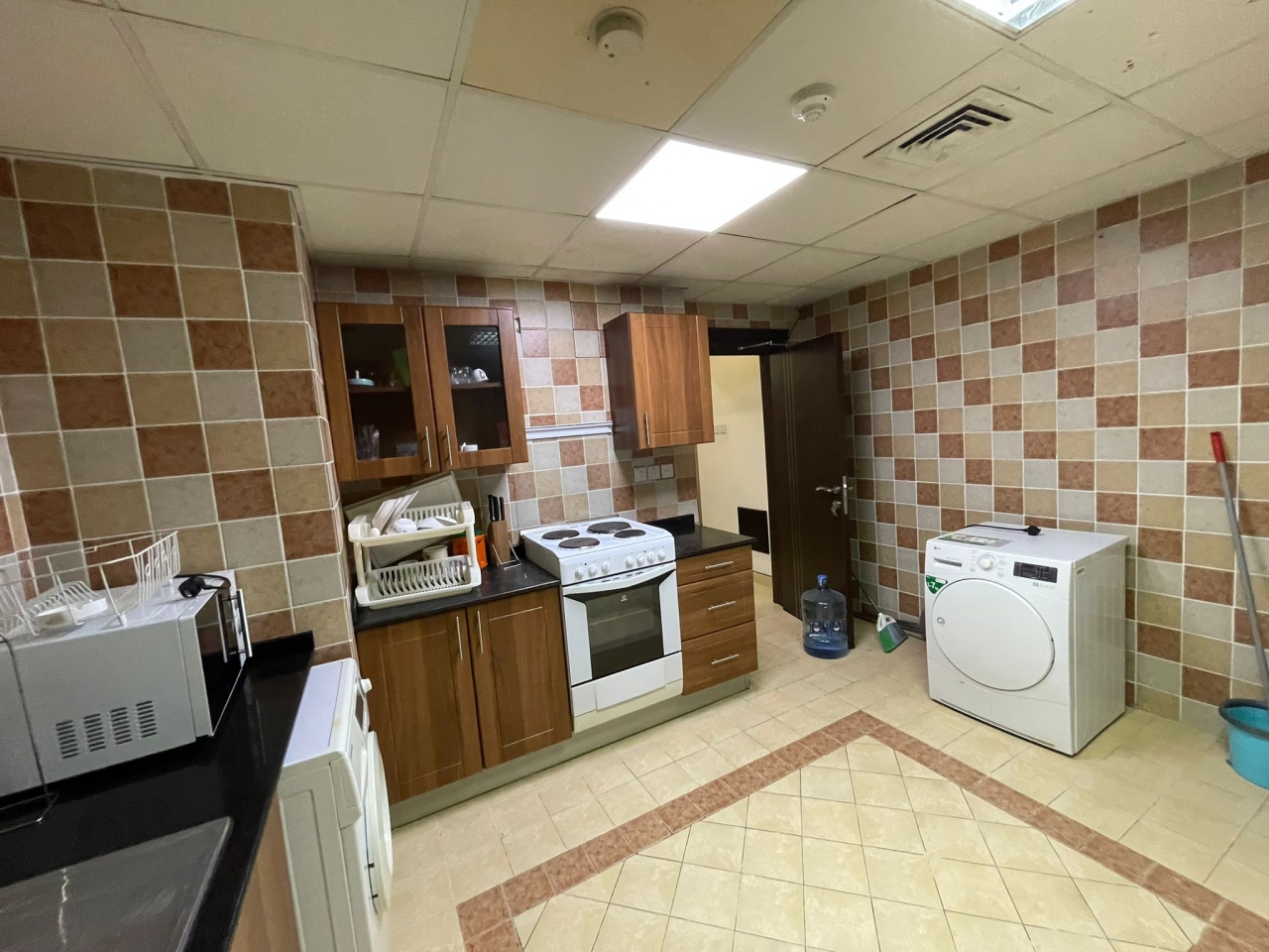 property 383 image 5